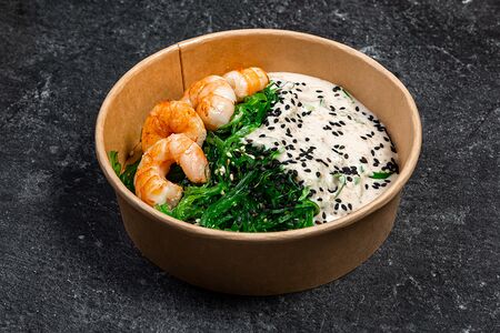 Чука салат с креветками