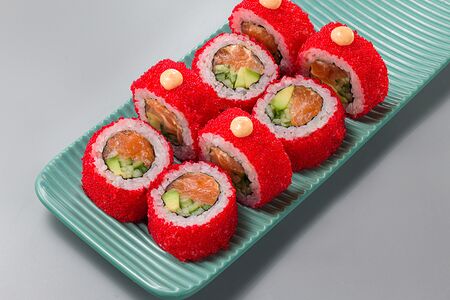 Калифорния с лососем спайси