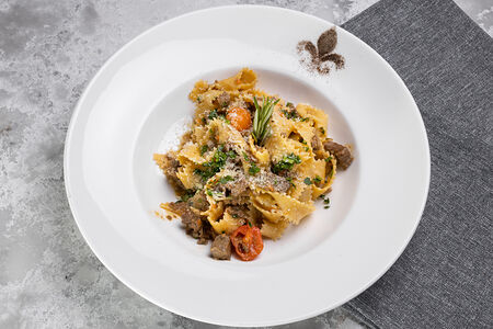 Тальятелле с рагу из баранины