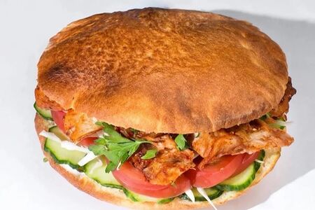 Двойная шаурма с телятиной в лепешке