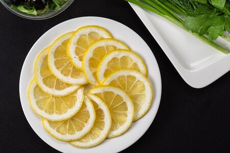 Лимон нарезка