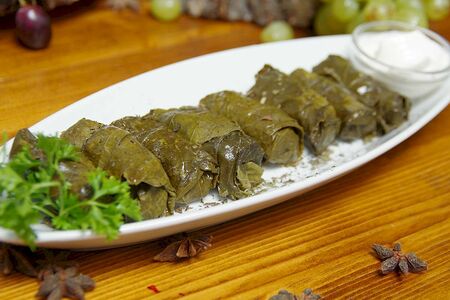Долма в винoградных листьях