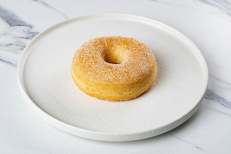 Донат с сахарной посыпкой