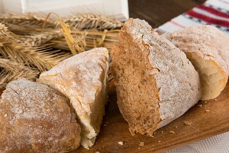 Хлебная корзинка со смальцем