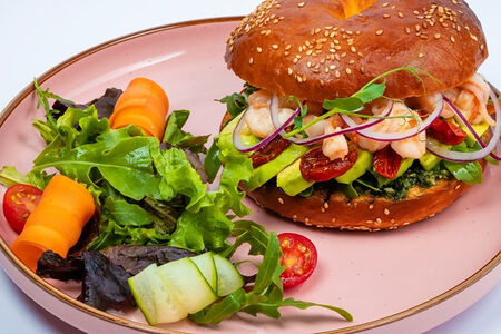 Бейгл с креветками