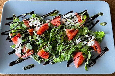 Салат со страчателлой