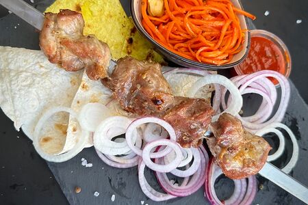 Шашлык из cвинoй шеи