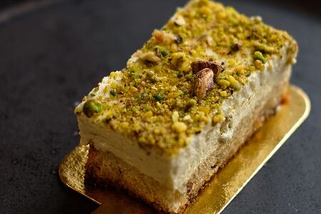 Птичка Фисташка