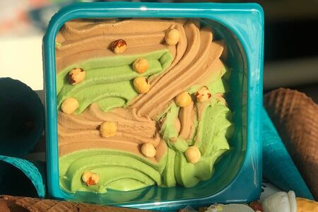 Мороженое Фисташка-миндаль в мини-ванне