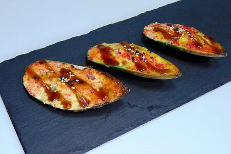 Игай Маки запеченные мидии