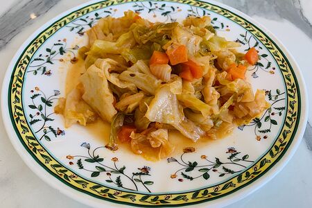 Капуста тушеная с тмином