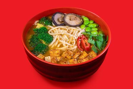 Рамен с тофу и шиитаке