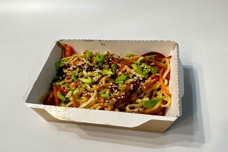 Удон с курицей