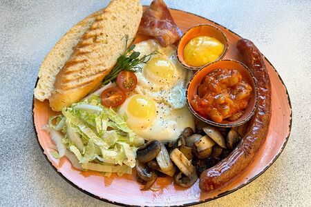 Сытный английский завтрак