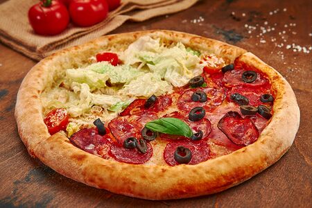 Пицца из двух половин