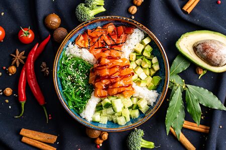 Гавайское Поке Лосось