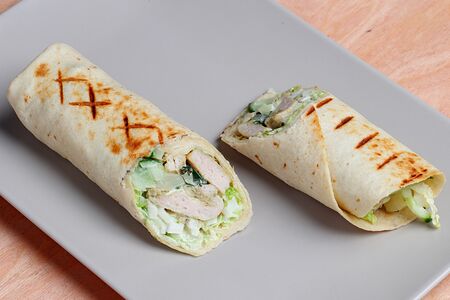 Гавайская шаверма с ананасом и орегано