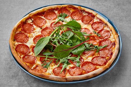 Пицца салями