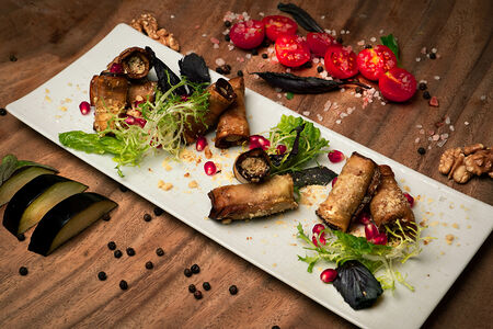 Рулетики из баклажанов