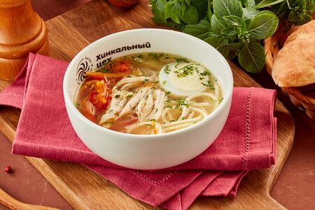 Куриный суп с домашней лапшой