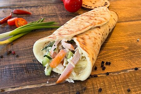 Гирос с копченой курицей