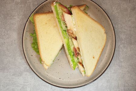 Сэндвич с копченой курицей