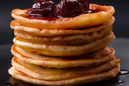 Блины с вишней