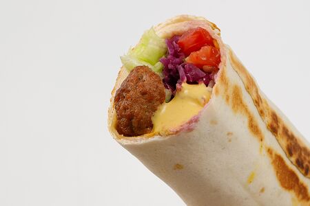 Завертон с веганскими фрикадельками увеличенный