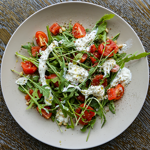 Салат со страчателлой