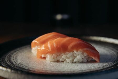Суши Лосось