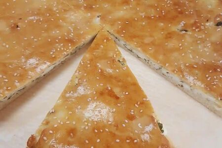 Пирог осетинский (сыр, зелень)