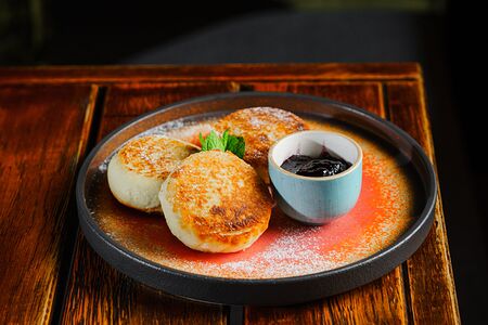 Сырники с джемом