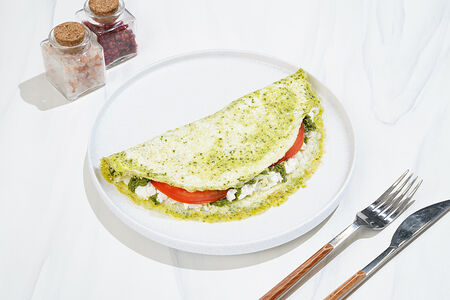 Омлет белковый с песто и сыром