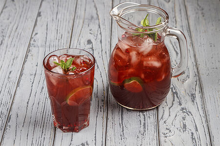 Лимонад малиновый с лемонграссом