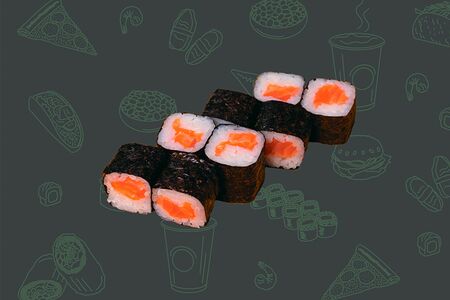 Маки с лососем 