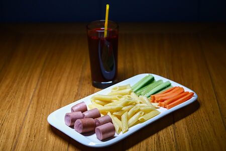 Макарошки с сосиской