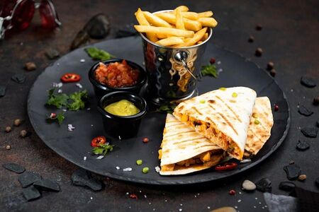 Кесадилья с курицей