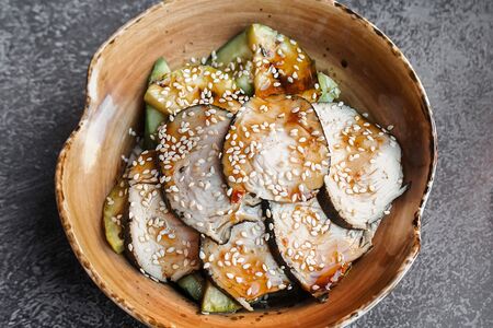 Салат с индейкой и кабачком на гриле