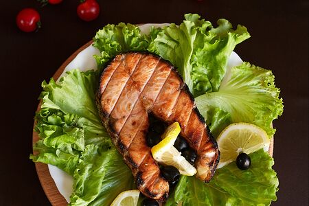 Стейк из сёмги на мангале