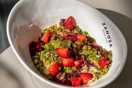 Что-то под фисташкой