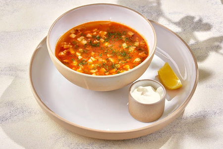 Солянка с копченостями