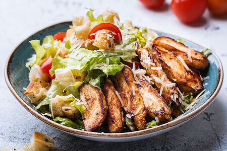 Цезарь с курицей