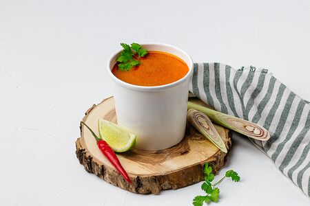 Бульон Том ям