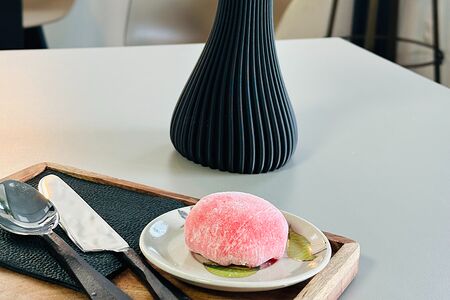 Моти с клубникой