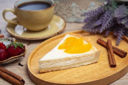 Пай творожный с персиком