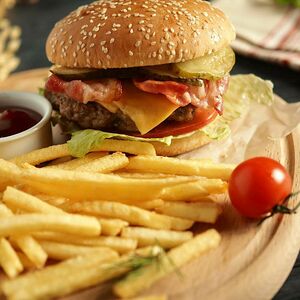 Комбо-бургер с говяжьей котлетой