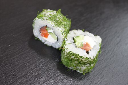 Ролл Мориока