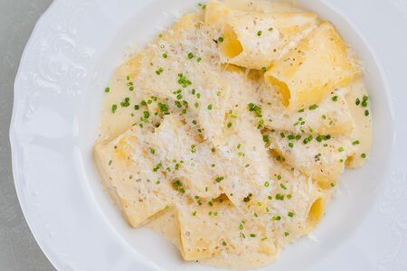 Паста паккери с сырно-перечным соусом