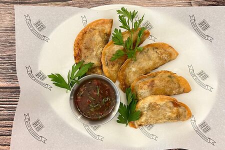 Мини-чебуреки с говядиной и брынзой