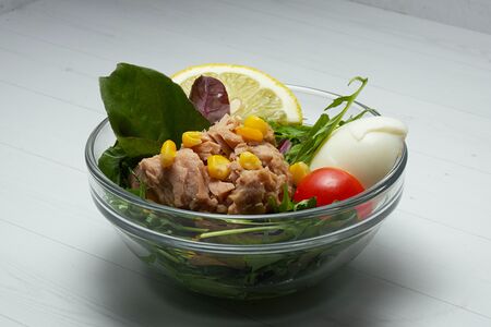 Микрозелень с тунцом